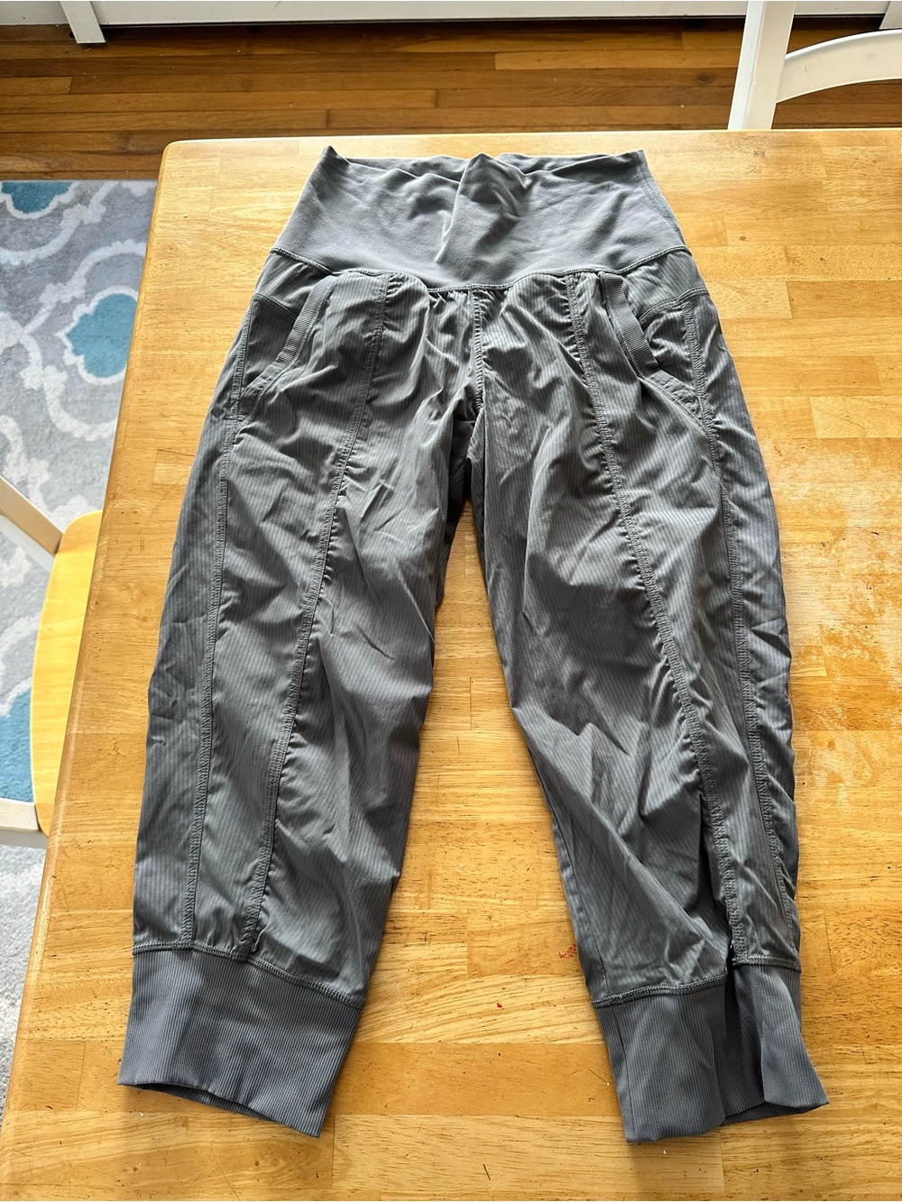 Lululemon dance studio pants size 6